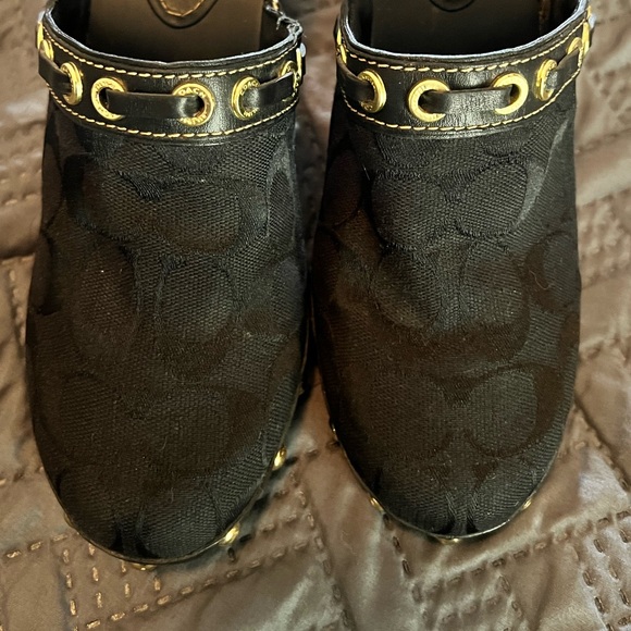 Coach Cadence Clogs in black with gold studs! - Picture 2 of 9